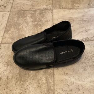 Flutes black with mesh top flats.